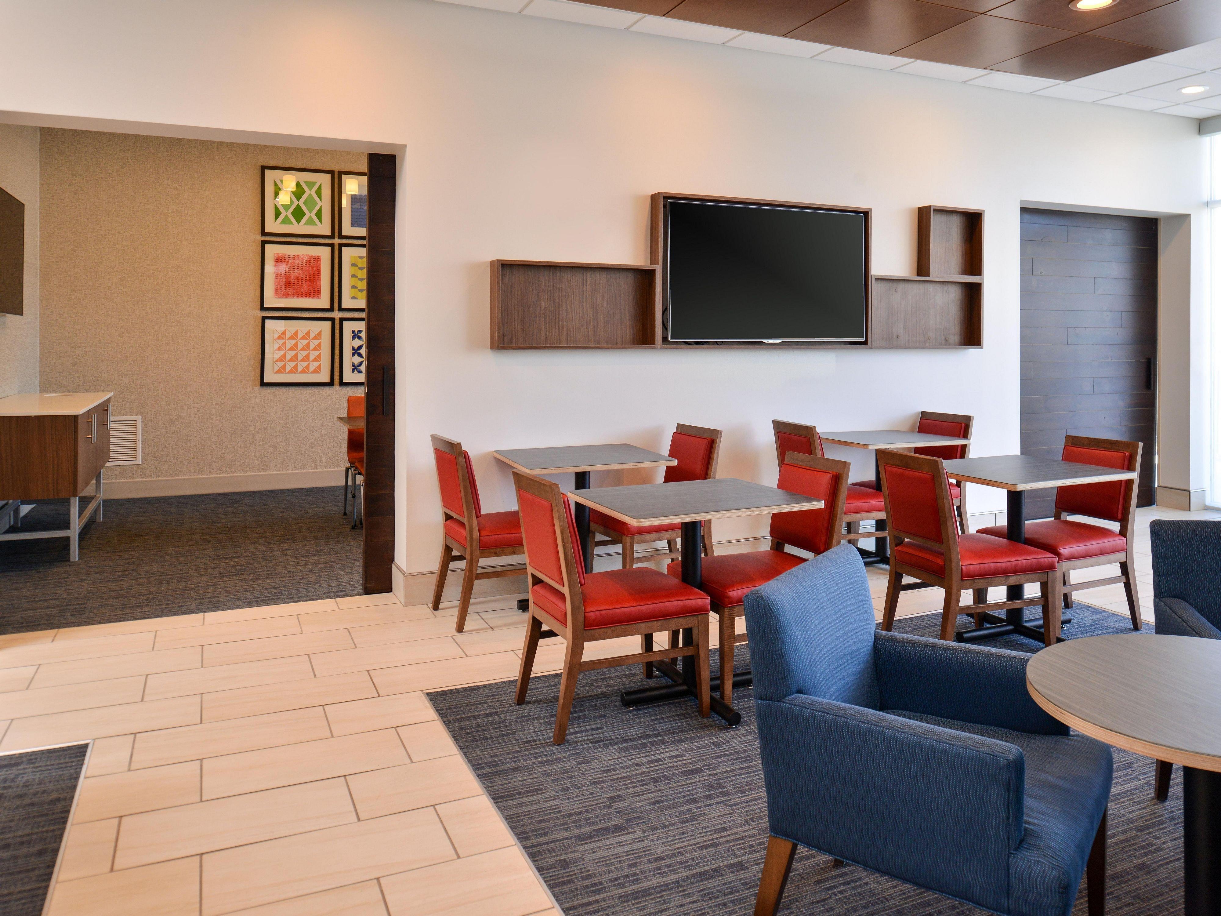 Holiday Inn Express & Suites - Brighton South - Us 23 By Ihg Exteriör bild