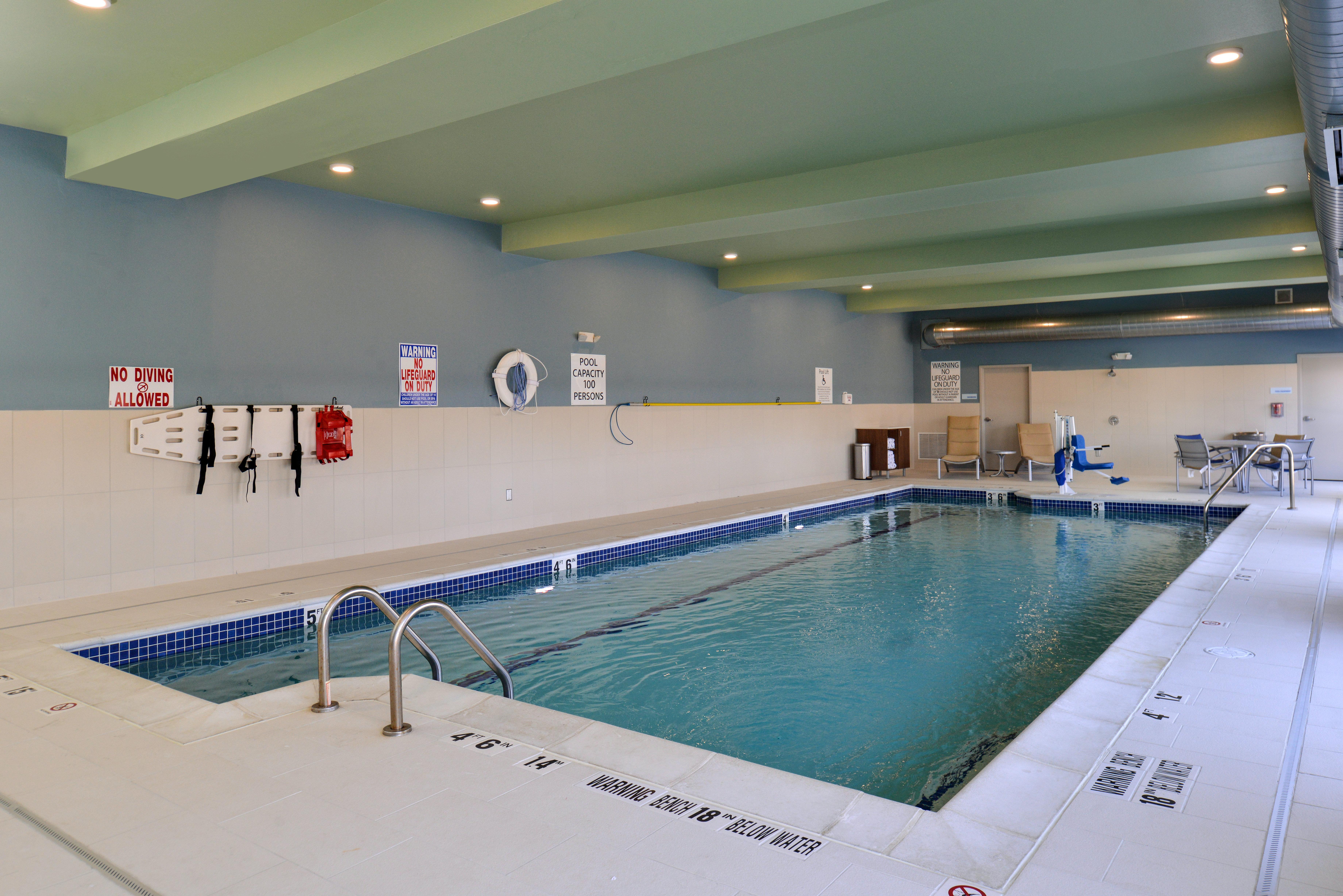 Holiday Inn Express & Suites - Brighton South - Us 23 By Ihg Exteriör bild
